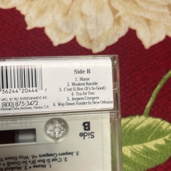 1993 digitally remastered Louis Armstrong Cassette Tape - Picture 4 of 8